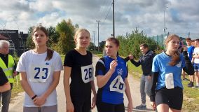 2022.10.11 sztafetowe biegi przełajowe (8).jpg